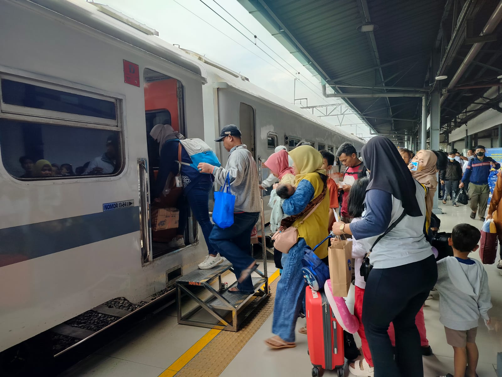 KAI Layani 3 Juta Penumpang pada Masa Angkutan Lebaran 2025