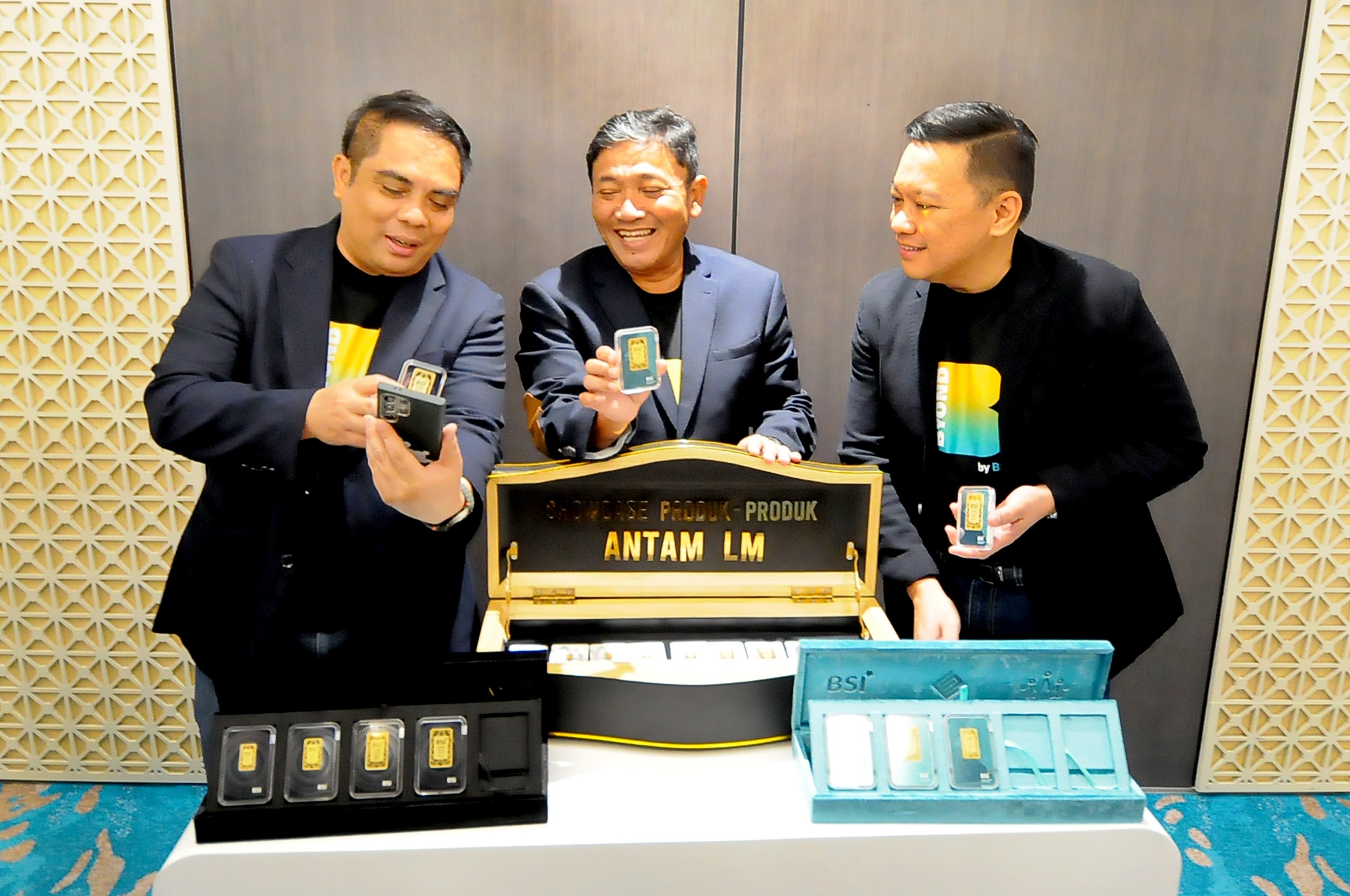 Plt Dirut BSI: Emas Solusi Investasi Saat Ini, Transaksi Logam Mulia di BSI Bebas Antri