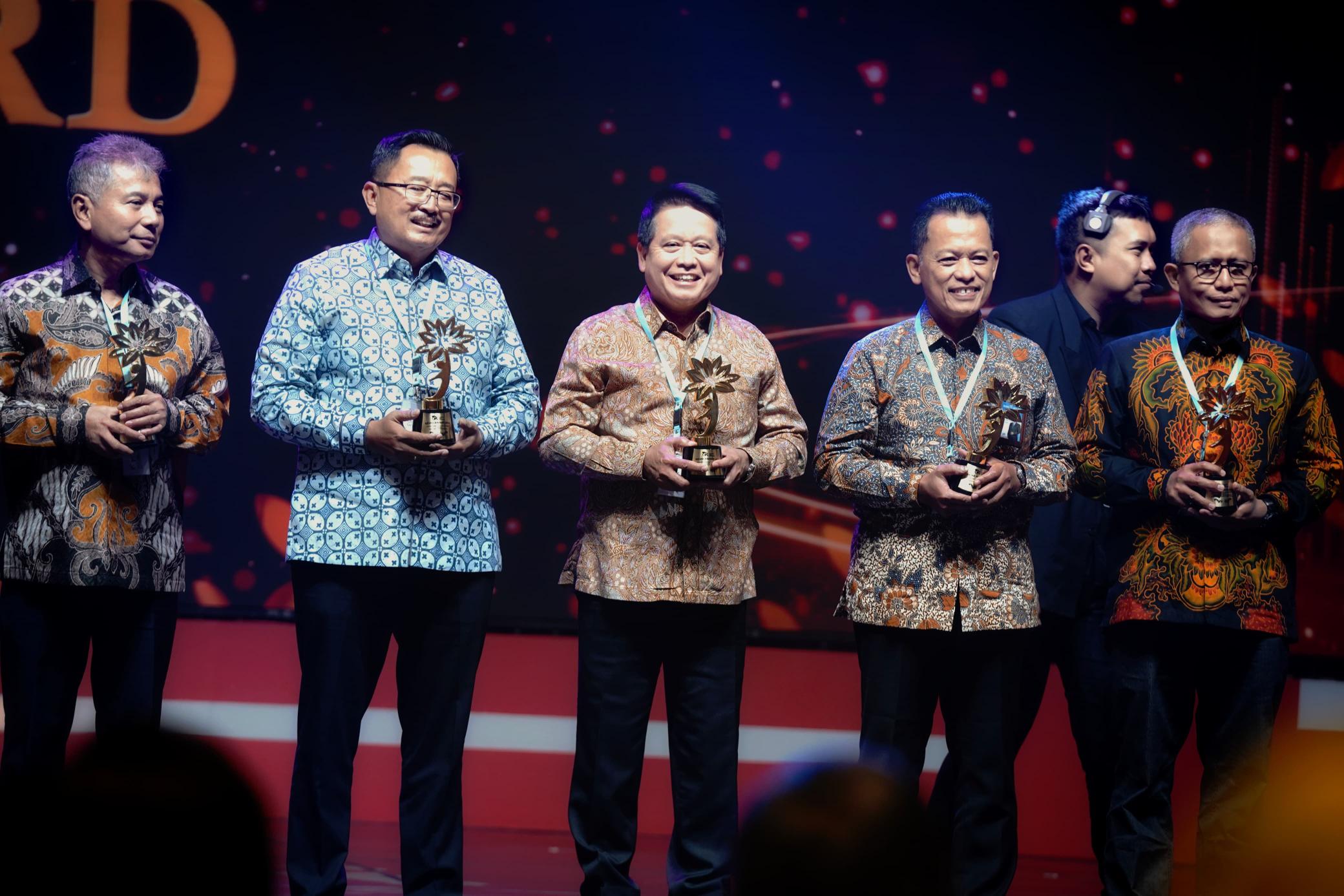 Langkah Nyata BSI dalam Inklusi Keuangan Diakui OJK Lewat GERAK Syariah Award