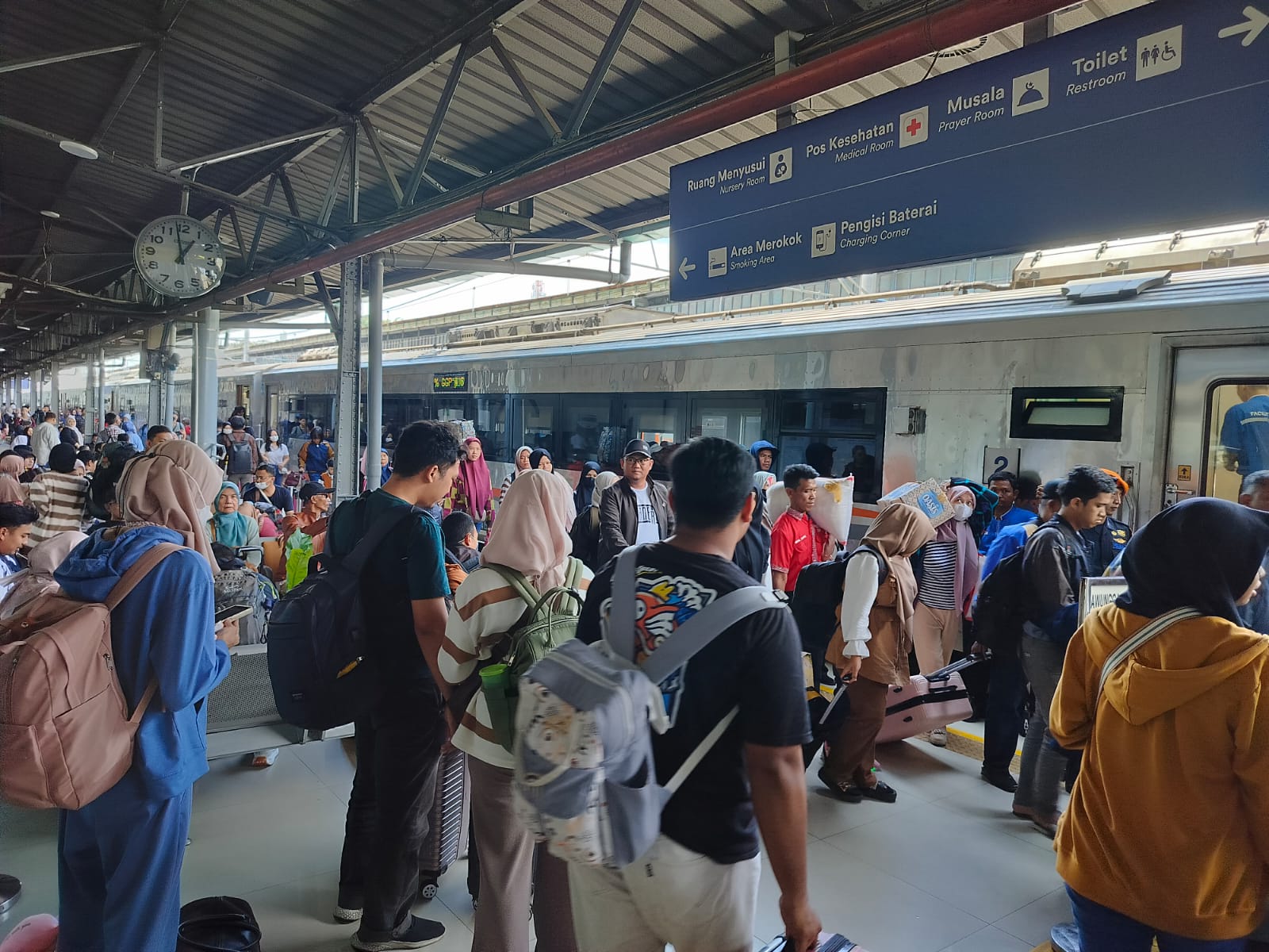 Capaian Positif KAI: 21,7 Juta Perjalanan Mudik-Balik Dihandle Tanpa Hambatan