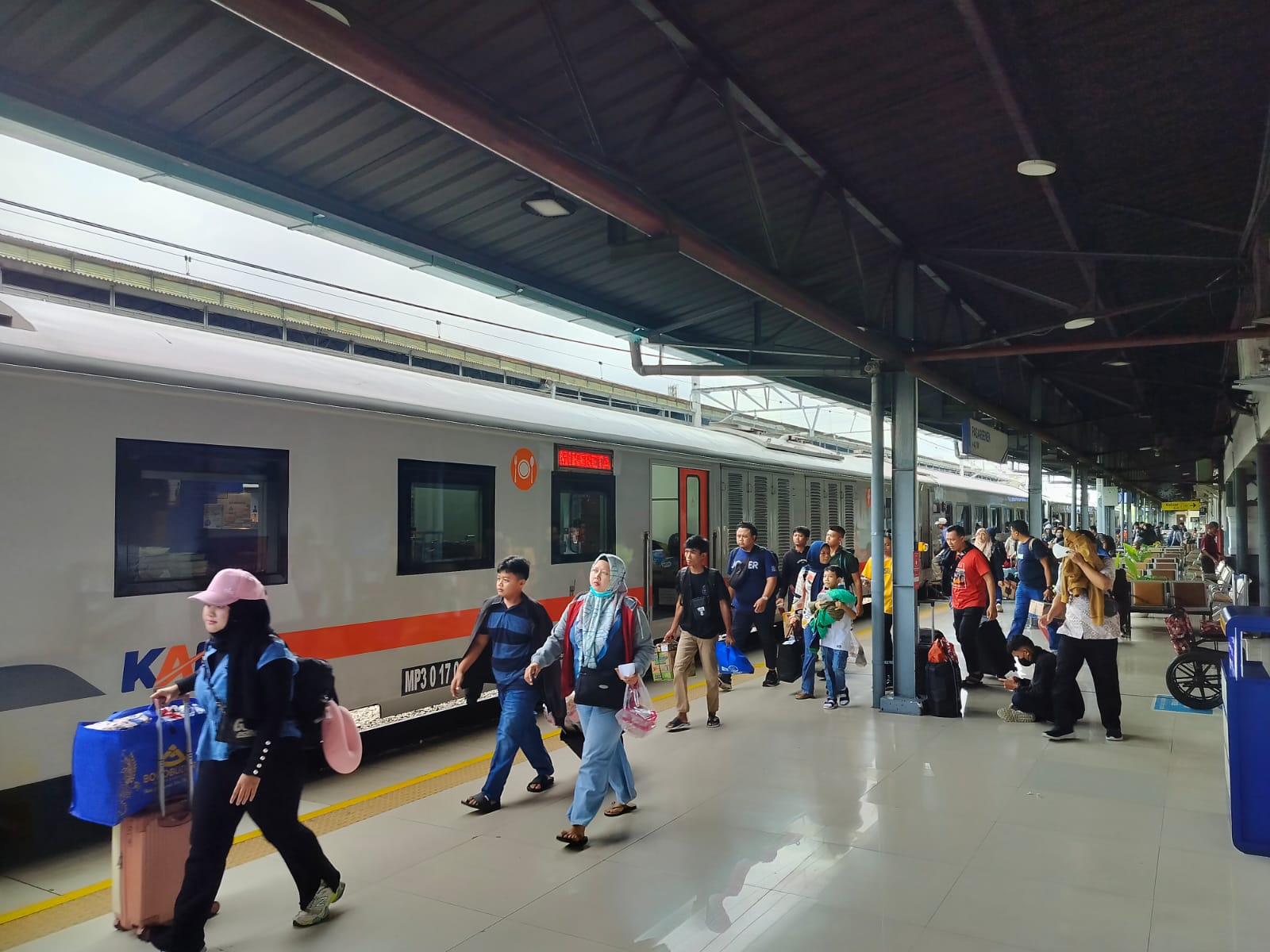 Antusiasme Pemudik Tinggi, Tiket KAI Terjual Hampir 3,2 Juta