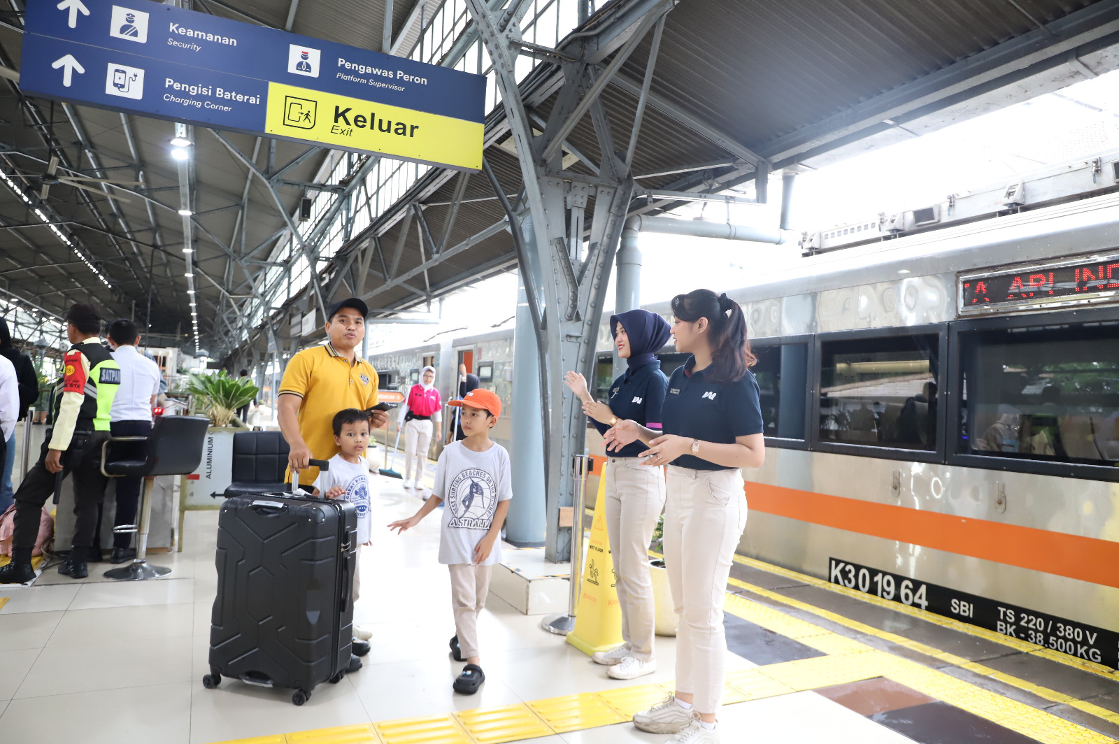 Hari Pertama Lebaran, KAI Group Catat Rekor Mobilitas Penumpang