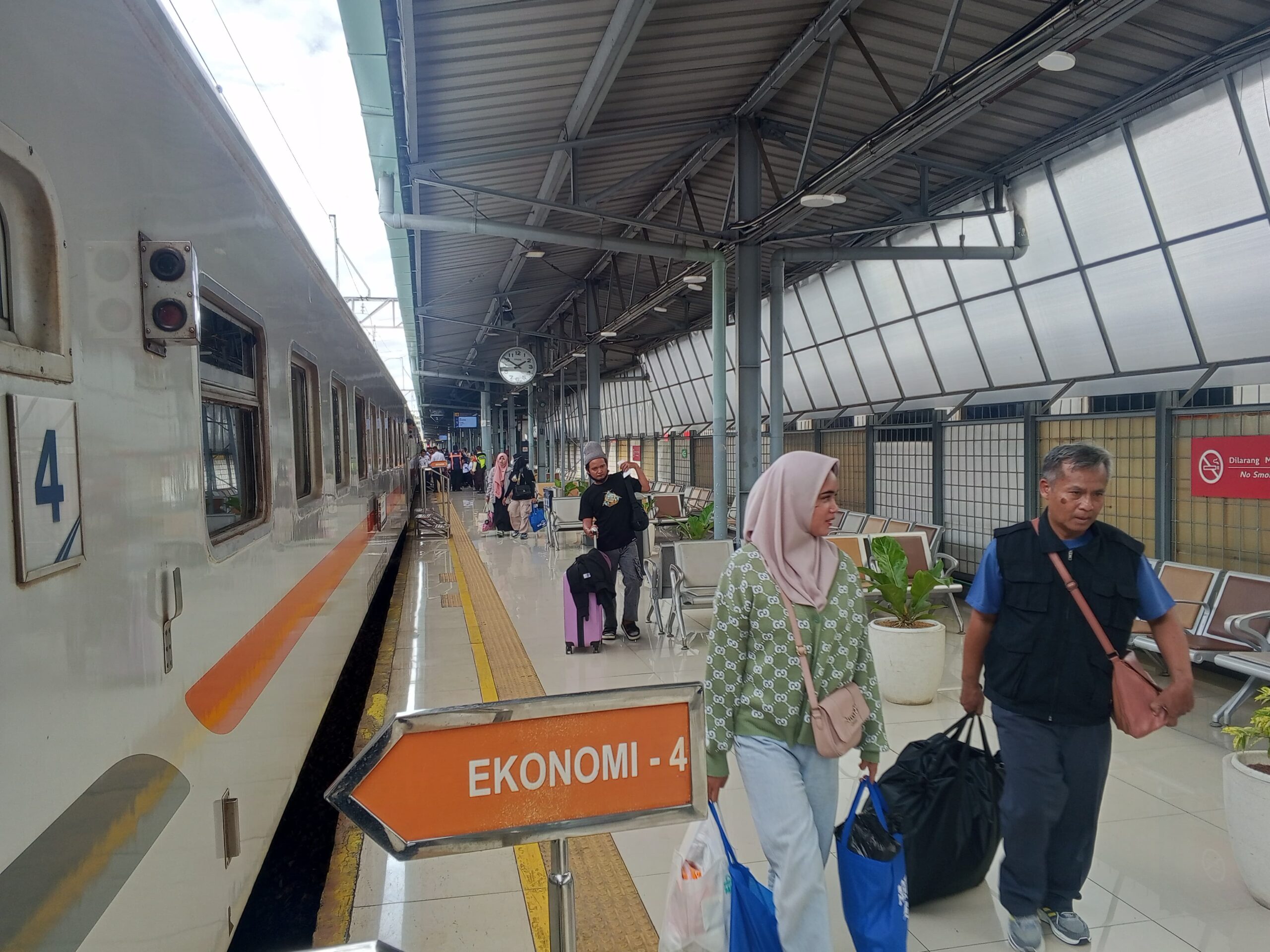 Transportasi Berkelanjutan Dorong Pertumbuhan Pelanggan KAI Group