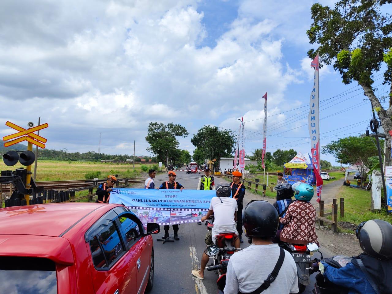 Daop 5 Purwokerto Gencar Sosialisasi Perlintasan Sebidang Setelah Kecelakaan Tragis di Gresik