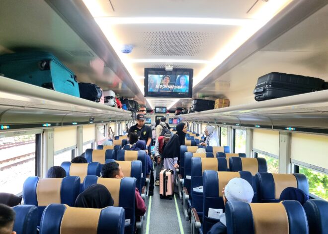 Kereta Api Jadi Primadona Libur Panjang Paskah: 846 Ribu Tiket Terjual, Okupansi Capai 102 Persen