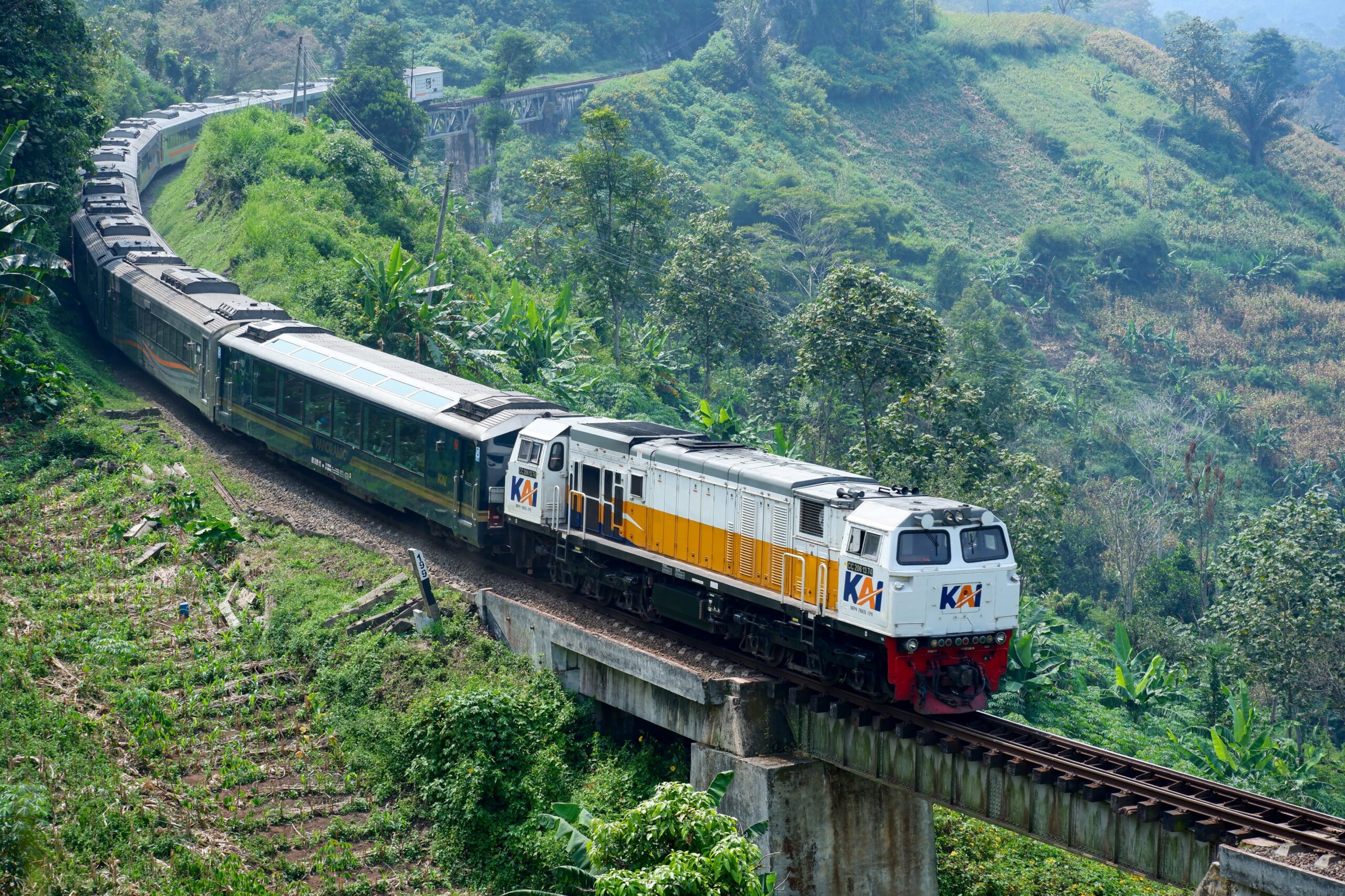 Puncak Liburan Mei, Ketapang dan Tanjungbalai Jadi Tujuan Utama Perjalanan Kereta Api