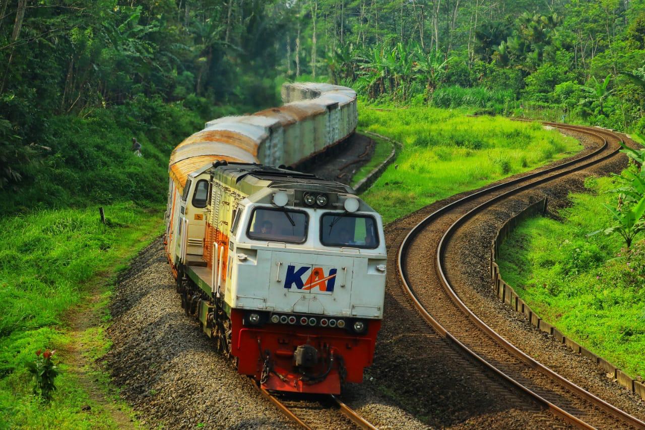 KAI Dorong Ketahanan Pangan Lewat Lonjakan Distribusi Pupuk Nasional